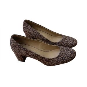 AEROSOLES Leopard Print Heels